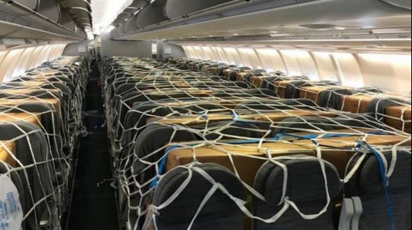 Regresó de China el primer vuelo que trajo 14 toneladas de insumos médicos