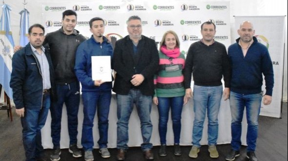 El municipio firma convenio y entrega subsidio a Liga de Vóley Casereña 