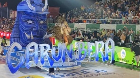 Carun Berá en los carnavales de Corrientes